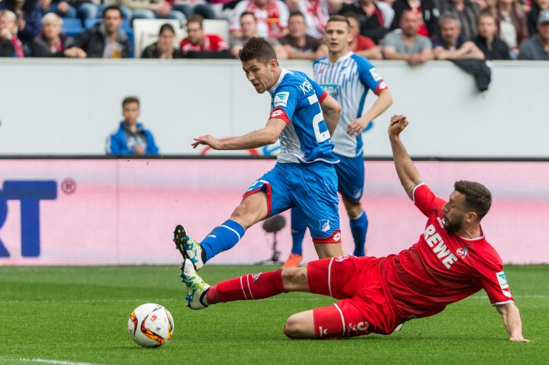 Andrej Kramaric versucht es aus der Distanz