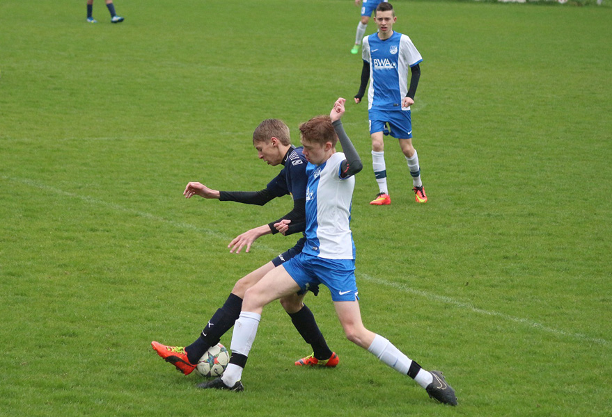 Luis Klingmann (re.), einer der Stärksten im defensiven Mittelfeld