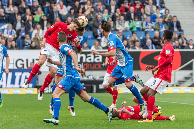 Packende Zweikämpfe