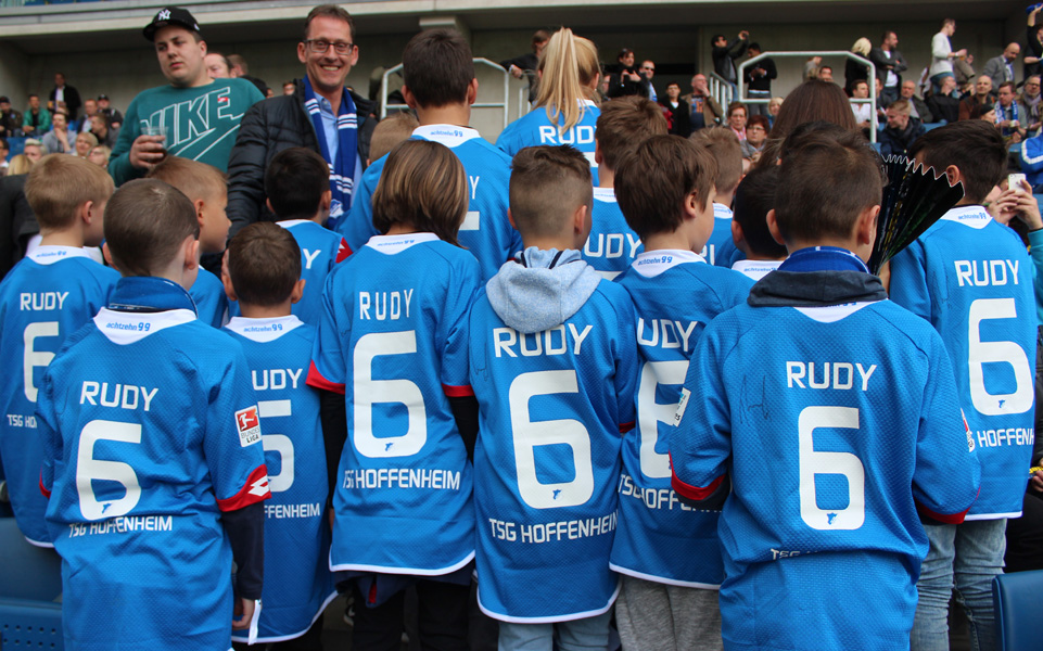 Einheitliche Fan-Kleidung