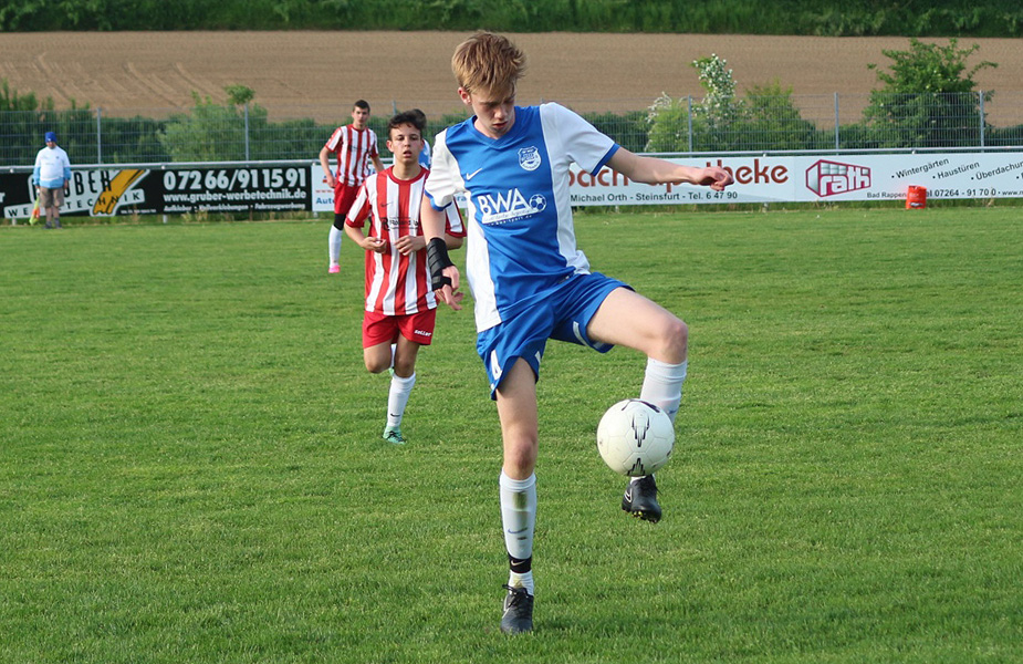 Luis Klingmann bei der Ballannahme