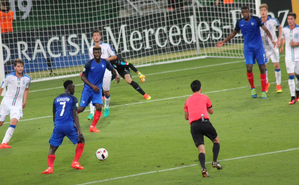 Frankreich mit einer guten Tormöglichkeit