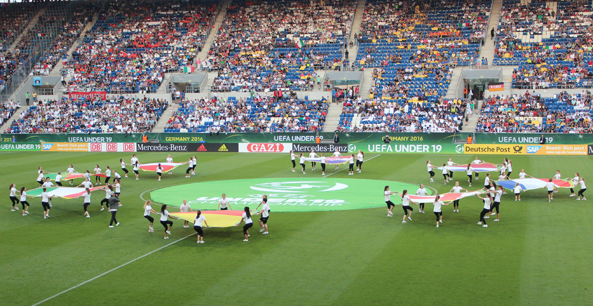 Stimmungsvolle, farbenprächtige Finaleinstimmung