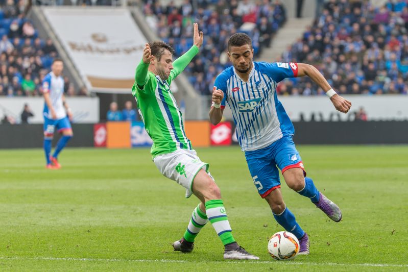 Jeremy Toljan (re.) freut sich auf Brasilien