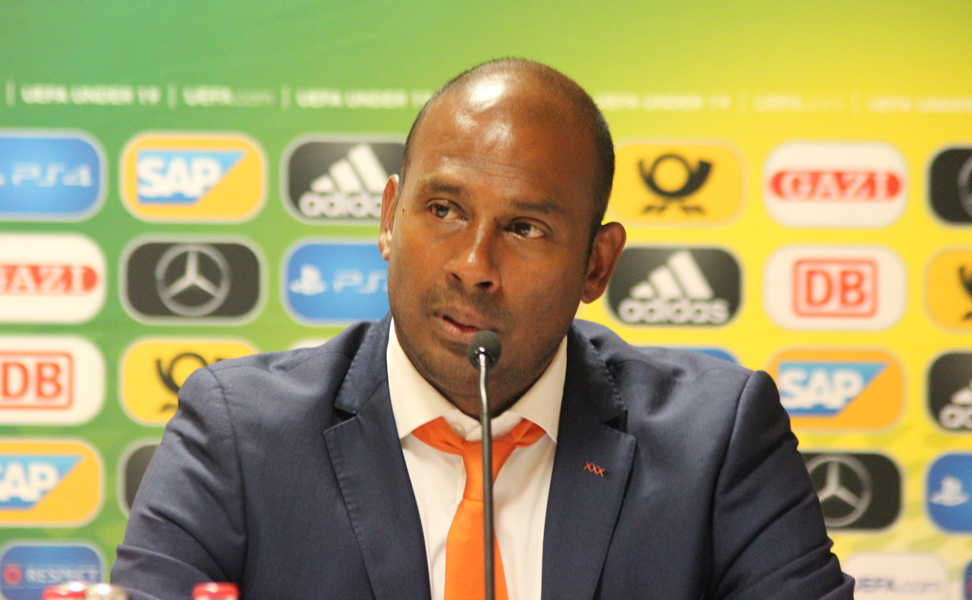 Enttäuschung bei Oranje-Coach Aron Winter