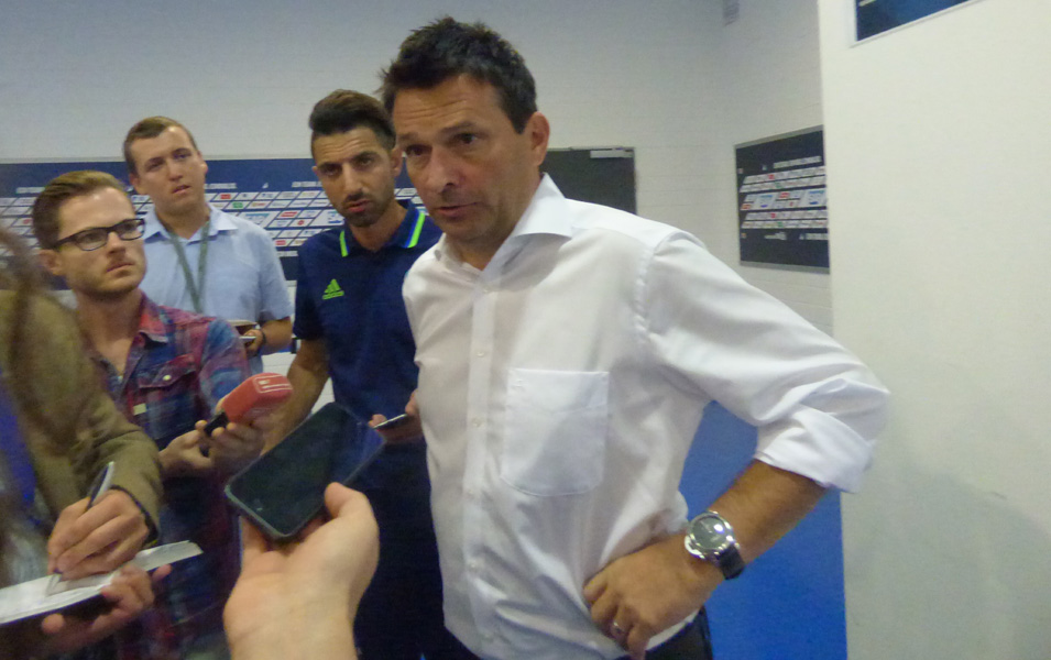 Sport-Vorstand Christian Heidel sprach deutliche Worte