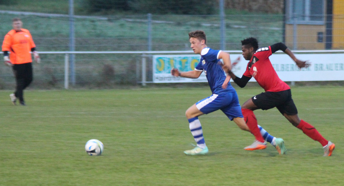 Dustin Brunner schaltet sich ins Offensivspiel ein