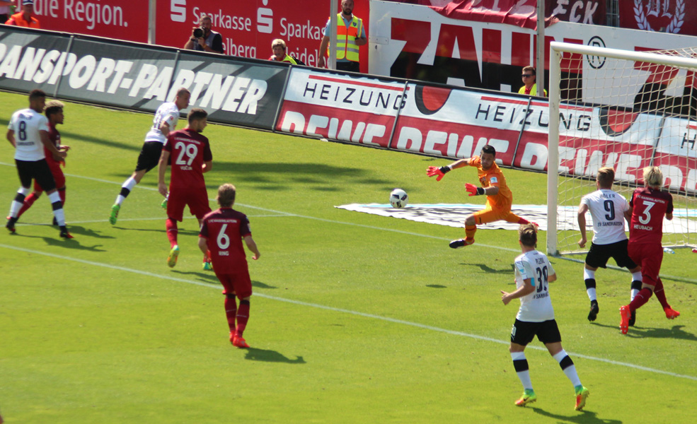 Die frühe Sandhäuser Führung nach sechs Minuten durch ...