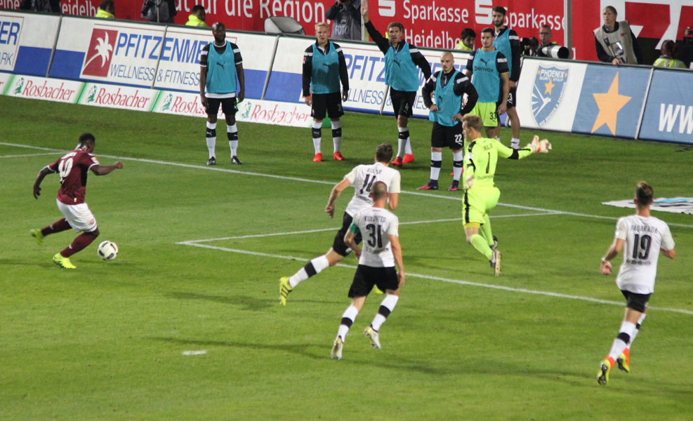 Knaller verhindert mit tollem Reflex den Anschlusstreffer