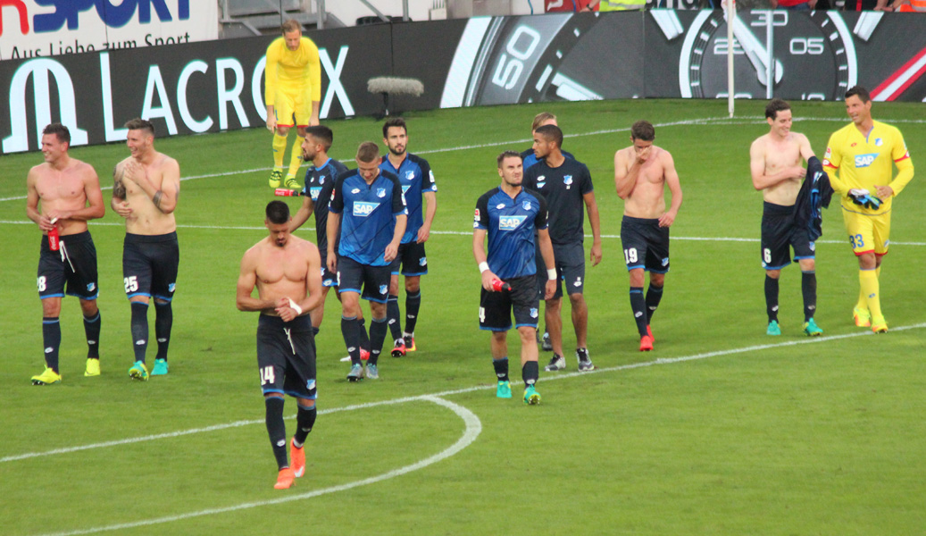 ... glückliche Profis, nach einer famosen Aufholjagd