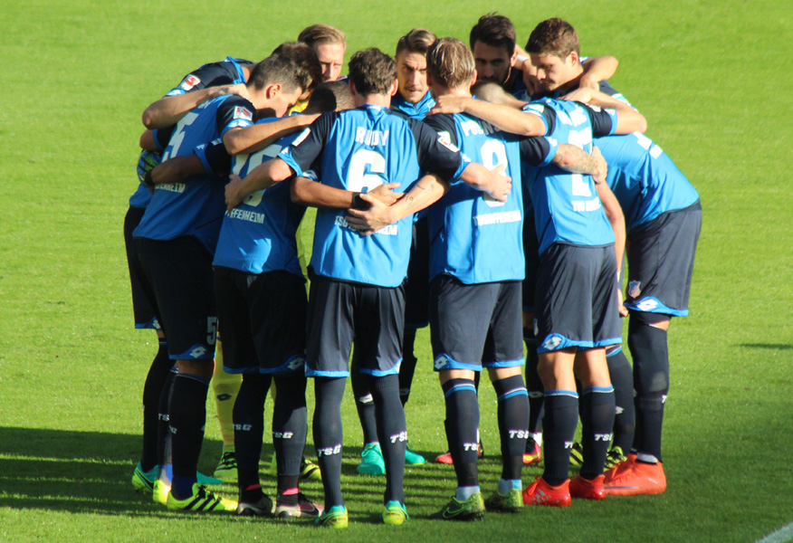Die Hoffenheimer schworen sich vor dem Anpfiff ein