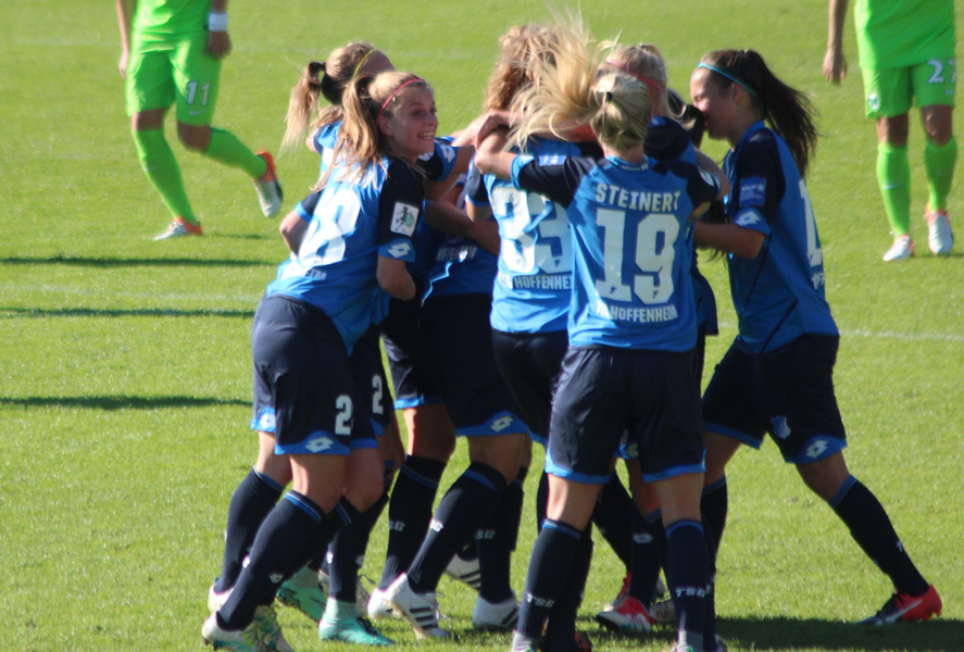 Jubel bei den TSG-Frauen nach der Führung