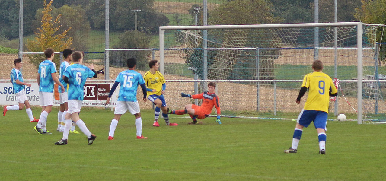 Oliver Kaiser bringt sein Team nach sieben Minuten in Führung