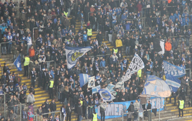 Stimmungsvoller Gästeblock