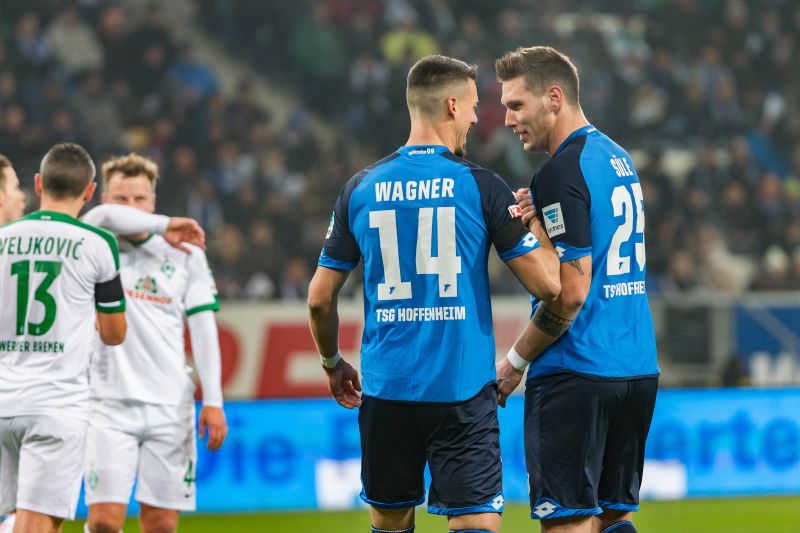 Wagner und Süle beim Smalltalk während des Spiels