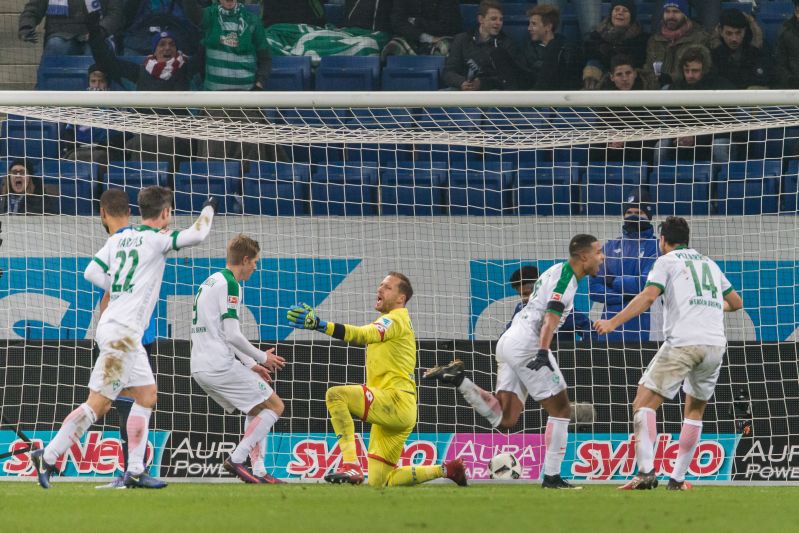 Die Bremer feiern den späten Ausgleichstreffer