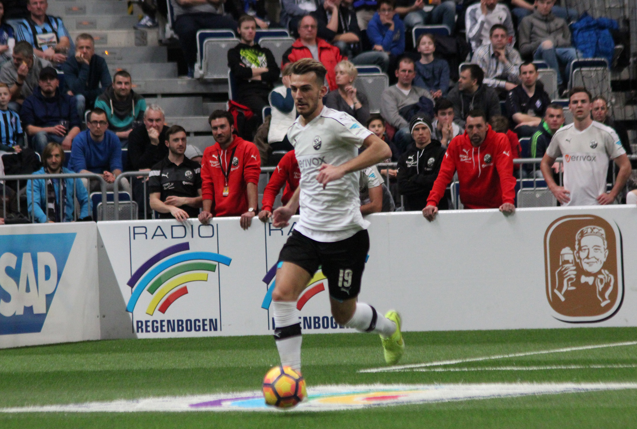 Leart Paqarada mit Tordrang