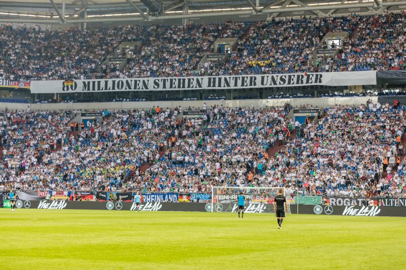 Symbolisches Foto: 80 Millionen freuen sich auf eine mögliche EM-Vergabe an Deutschland