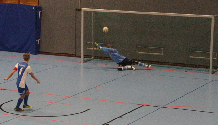 Luca Schinkmann verwandelt souverän im Finale einen Neunmeter