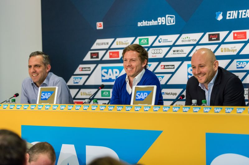 Teilnahme an Pressekonferenzen, wenn es etwas Wichtiges zu vermelden gibt