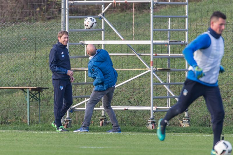 Kleine Kopfballübungseinheit zwischendurch