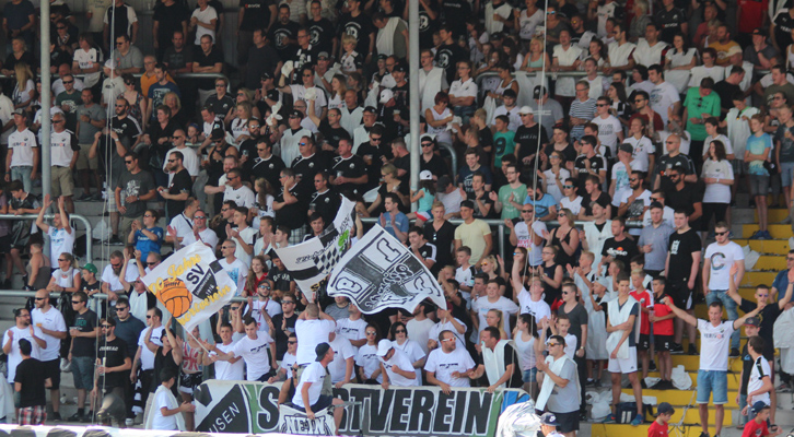 Die Fans des SV Sandhausen wünschen sich zum Rückrundenauftakt drei Punkte aus Düsseldorf