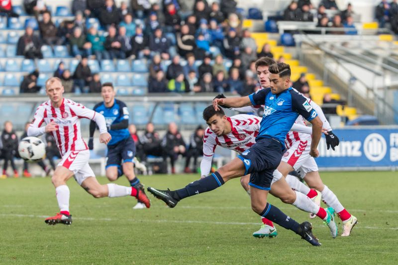 Nadiem Amiri bringt die TSG mit 1:0 in Führung
