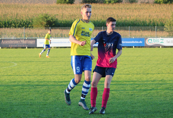 Mit Trikotwerbung sehr präsent