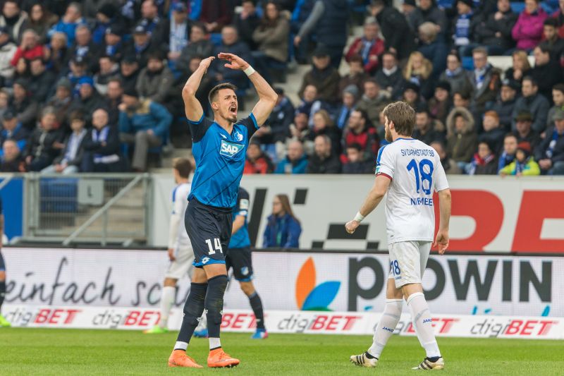 Sandro Wagner mobilisiert die Fans in der Schlussphase
