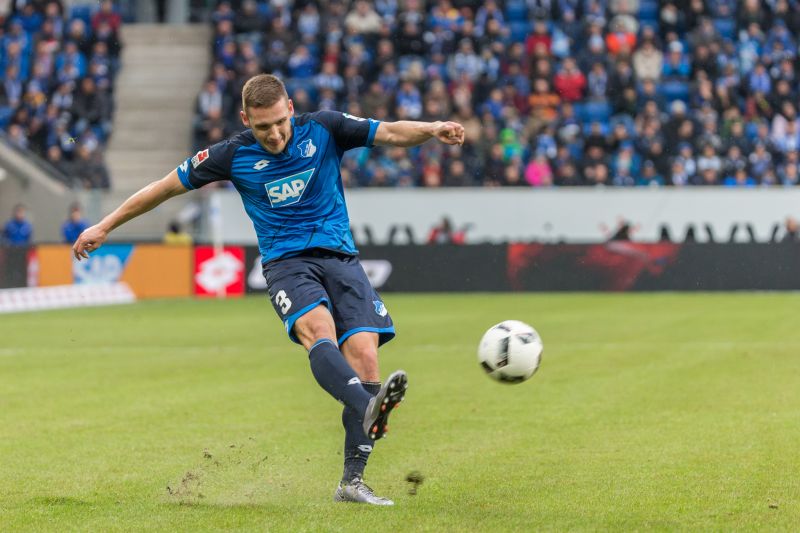 Vorbildliche Schusshaltung