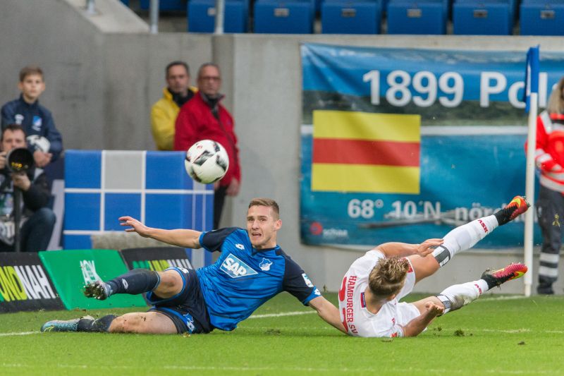 Bedingungsloser Einsatz im Kampf um den Ball