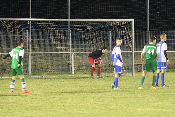 Spielszenen vom B-Juniorenspiel Rohrbach/Sinsheim gegen Babstadt