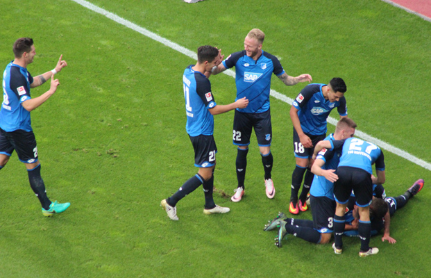 Jubel nach dem überraschend deutlichen Auswärtserfolg im Hinspiel in der BayArena