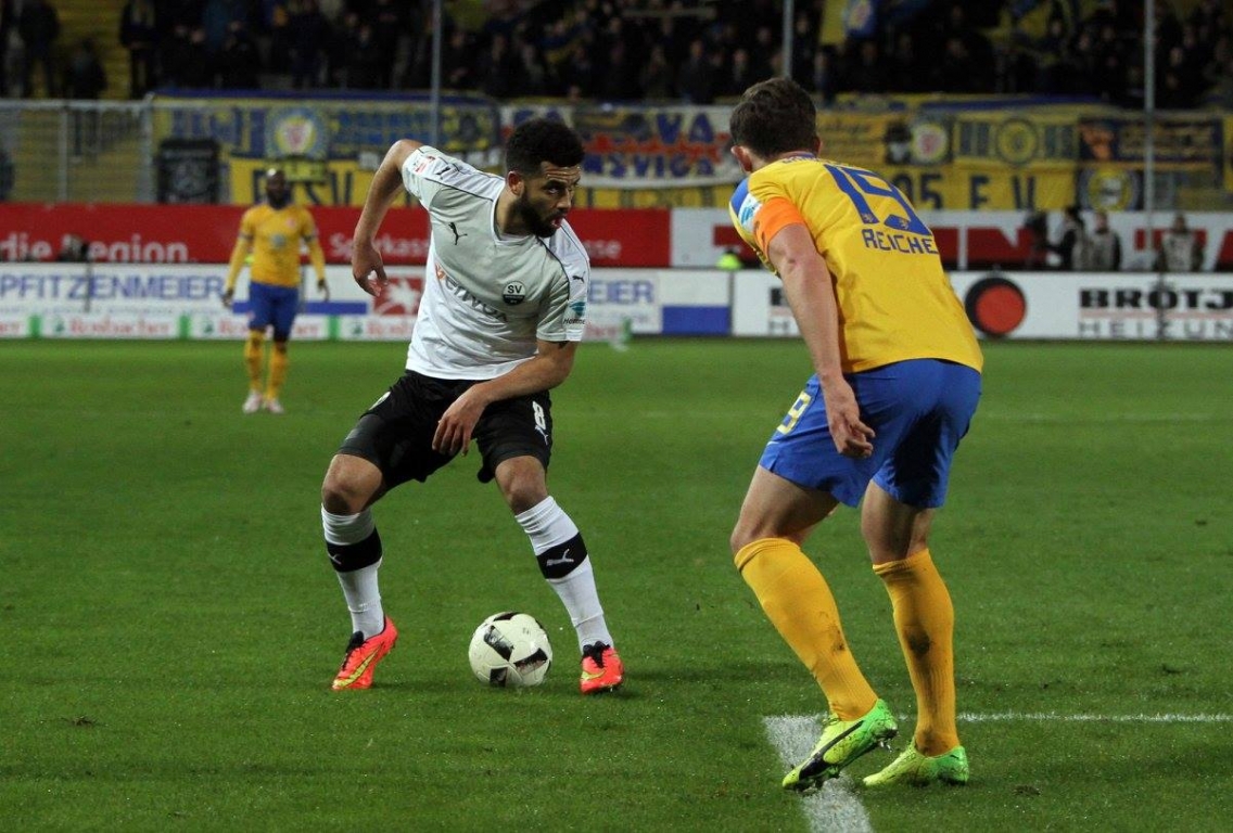 Der Einsatz von SVS-Torjäger Andrew Wooten (li.) aufgrund von Achillessehnenproblemen ist fraglich