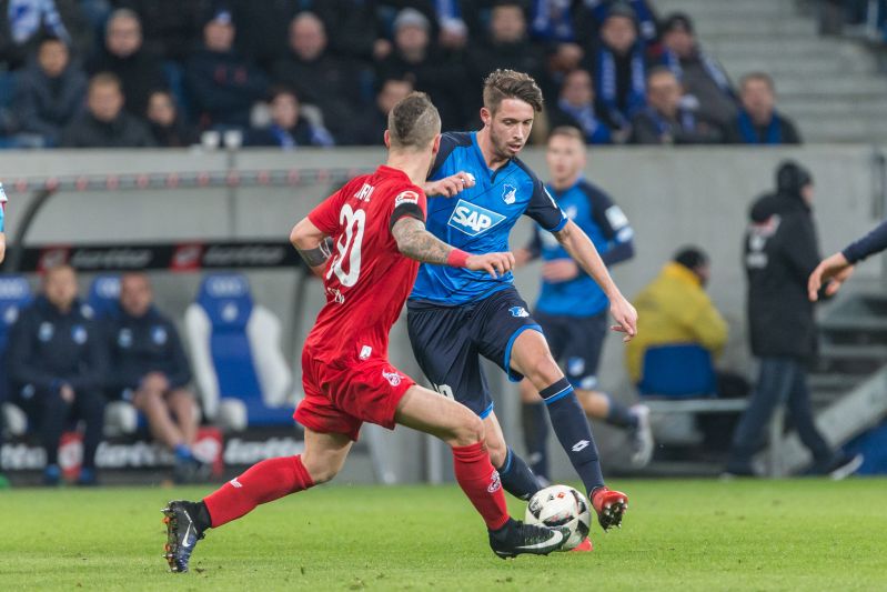 Mark Uth (re.) dürfte gegen seinen ehemaligen Verein ganz besonders motiviert ins Spiel gegen