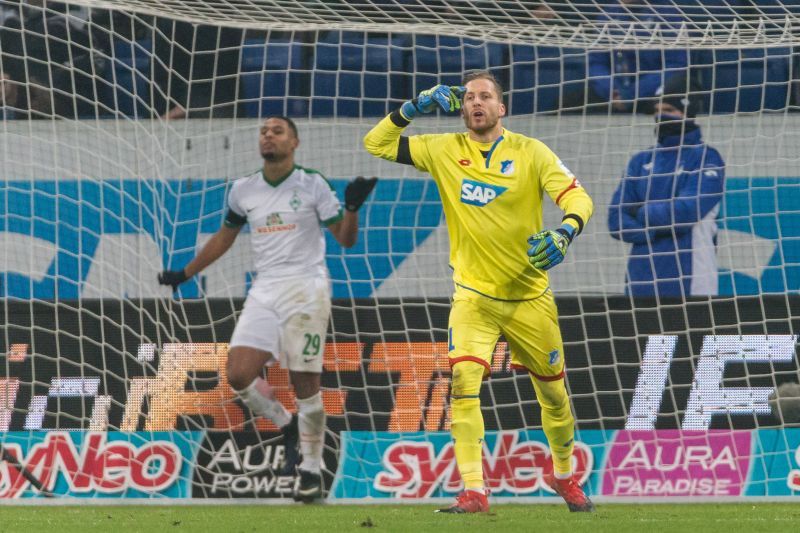 1899-Keeper Baumann empfiehlt den Bick nur noch auf sich, und nicht auf Augsburg zu richten