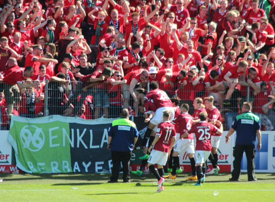 Hannover jubelt über den Ausgleichstreffer
