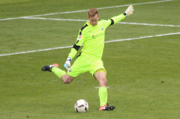 Marco Knaller beim Torabstoss