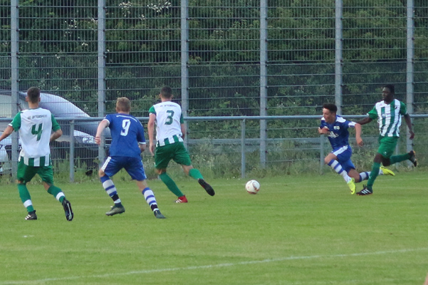 Matteo Francesca wird elfmeterreif zu Fall gebracht