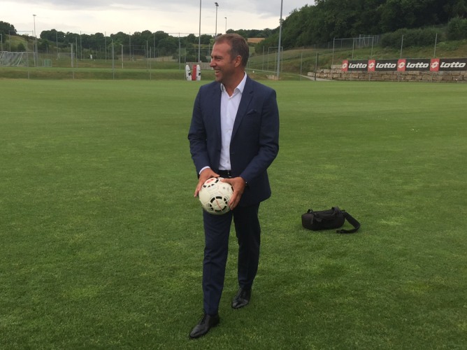 Hansi Flick auf dem TSG-Trainingsplatz 1