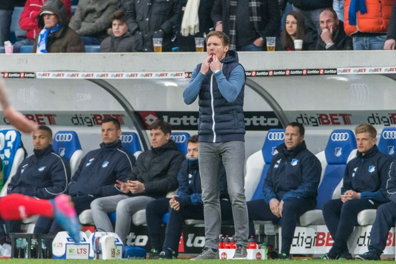 Trainer Julian Nagelsmann gibt Anweisungen