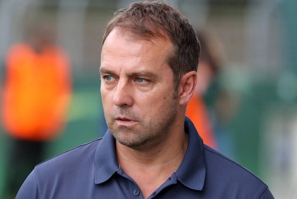 Vorausschauender Blick bei Hansi Flick