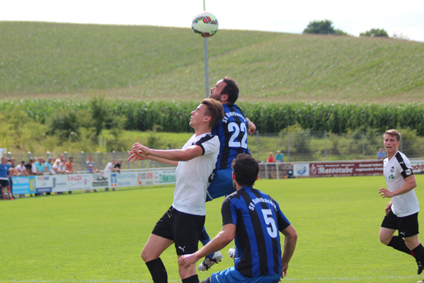 Wieder ist ein SV-ler eher am Ball