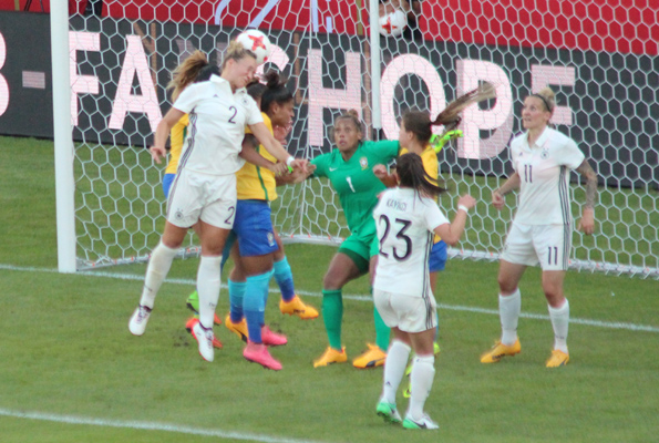 Dicke Luft vor dem brasilianischen Tor