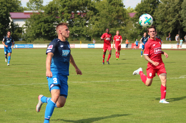 Pavel Kaderabek macht über rechts viel Druck