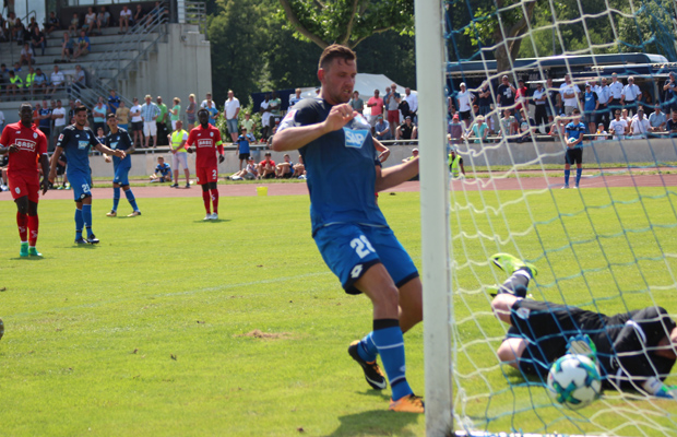 Adam Szalai erzielt für Hoffenheim kurz vor der Pause das 1:2