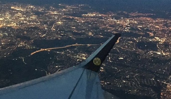 Blick aus dem Flugzeugfenster auf Manchester