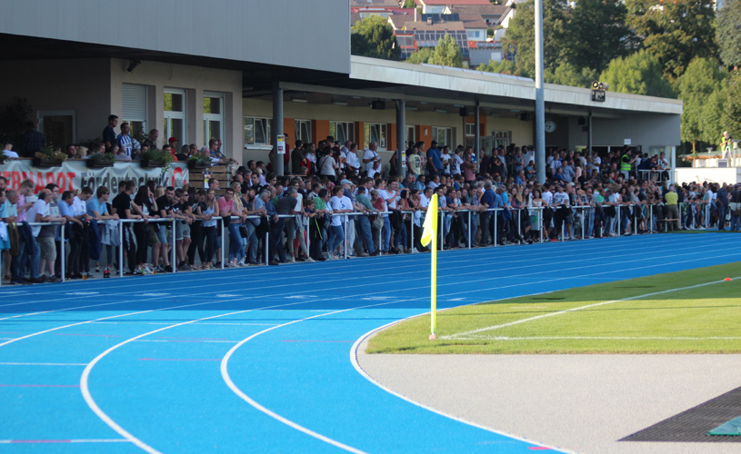 Große Zuschauerkulisse