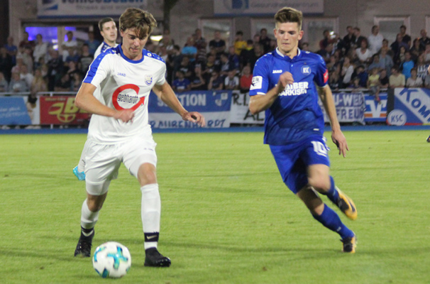 Zweikampf um den Ball