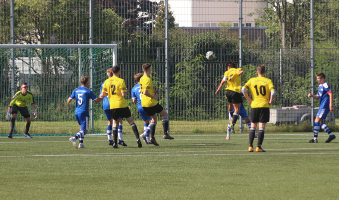 Kopfballtreffer zum 1:0